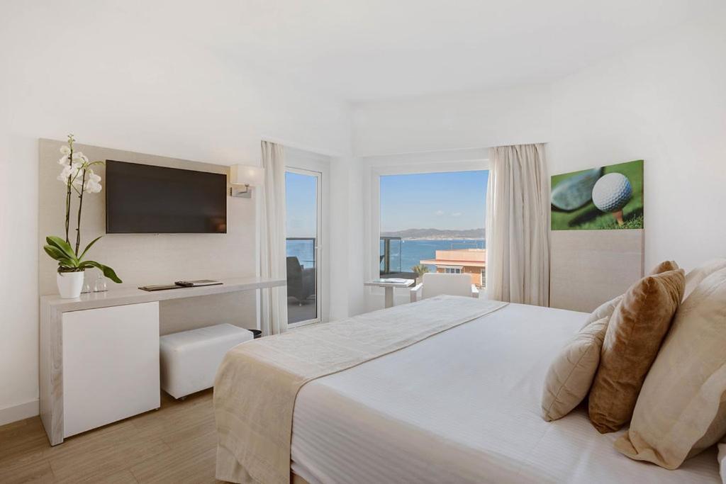 Pure Salt Garonda - Adults Only Hotel Playa de Palma  Luaran gambar A bedroom at the Hotel